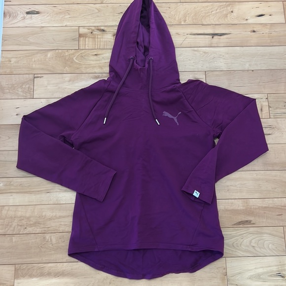 2 Puma Lightweight Hoodies - Picture 4 of 8